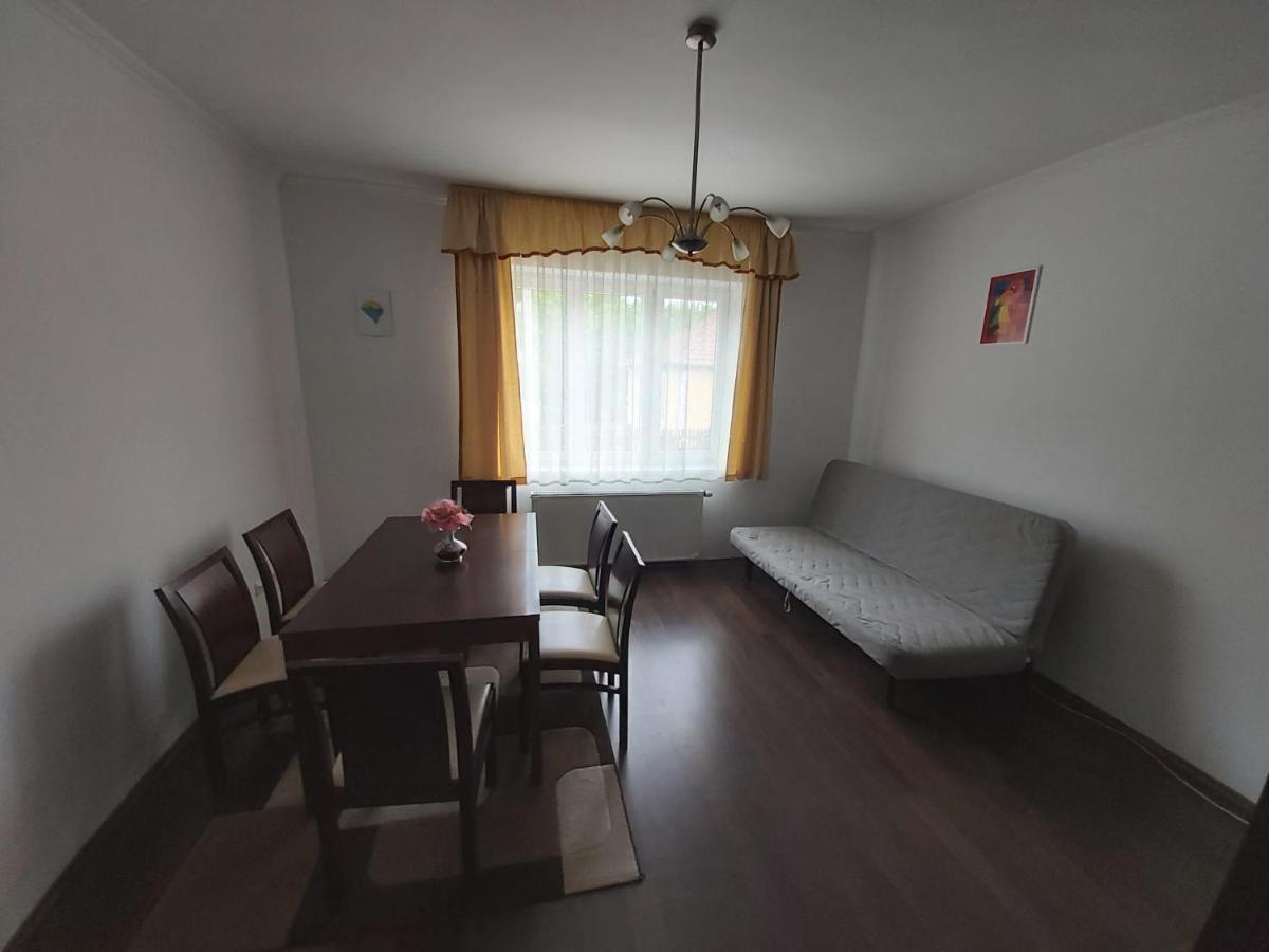 Polonia Apartman Apartment Egerszalók Exterior foto